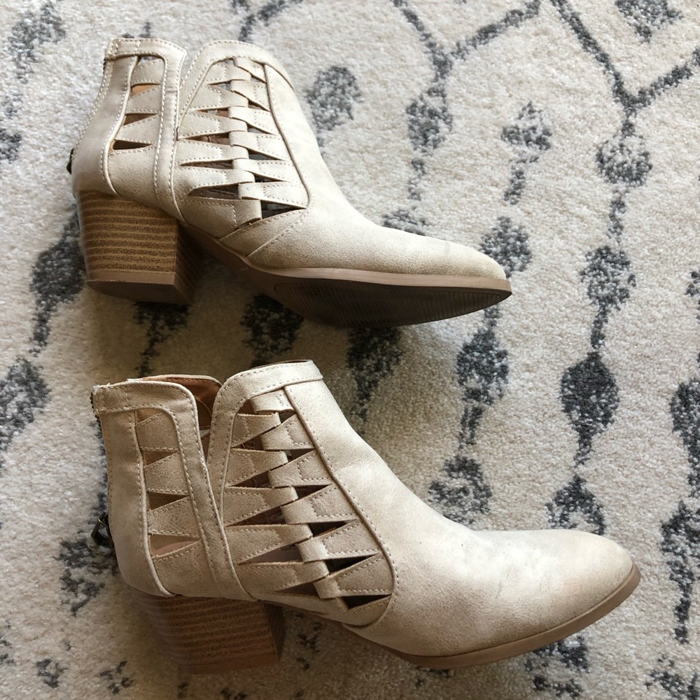 Qupid Booties